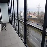 Prymasa Tysiaclecia 83a Oddzielna Sypialnia Z Garazem By Perfect 530 Apartmán *