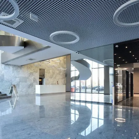 アパート Prymasa Tysiaclecia 83a Oddzielna Sypialnia Z Garazem By Perfect 530