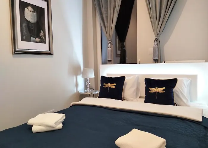 Lejlighed Prymasa Tysiaclecia 83a Oddzielna Sypialnia Z Garazem By Perfect 530